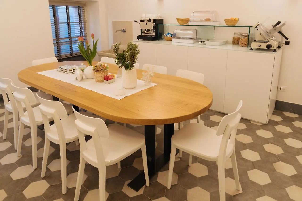 Colonna 24 Luxury Room In Portovenere Near 5 Terre Porto Venere 2*,  Italien