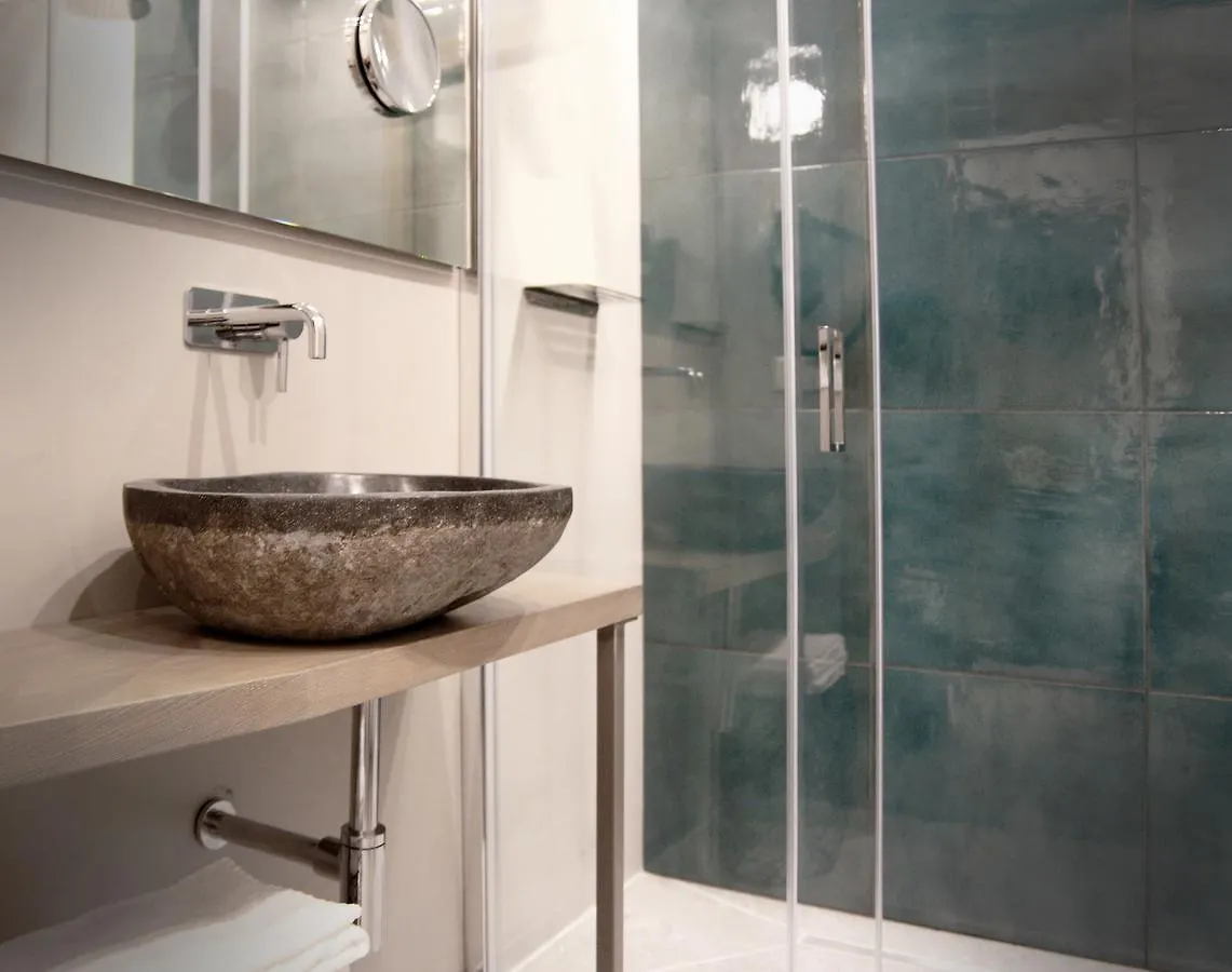 Colonna 24 Luxury Room In Portovenere Near 5 Terre 2*, 韦内雷港